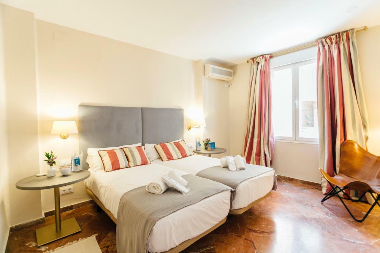 Stylish And Wide- 3Bdr 3Bth- Los Remedios Seville Exterior photo